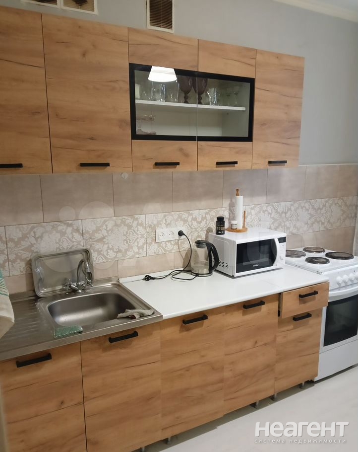 Продается 1-комнатная квартира, 41 м²