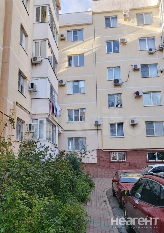 Продается Многокомнатная квартира, 104 м²