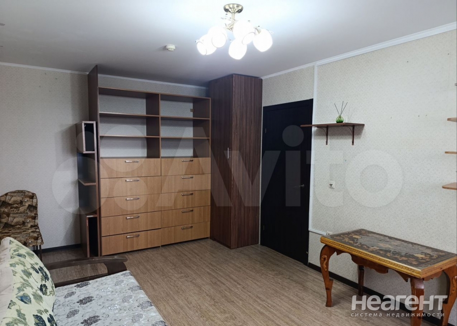 Продается 1-комнатная квартира, 37,6 м²