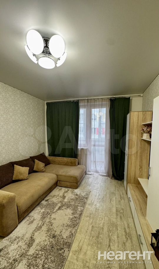 Сдается 2-х комнатная квартира, 65 м²