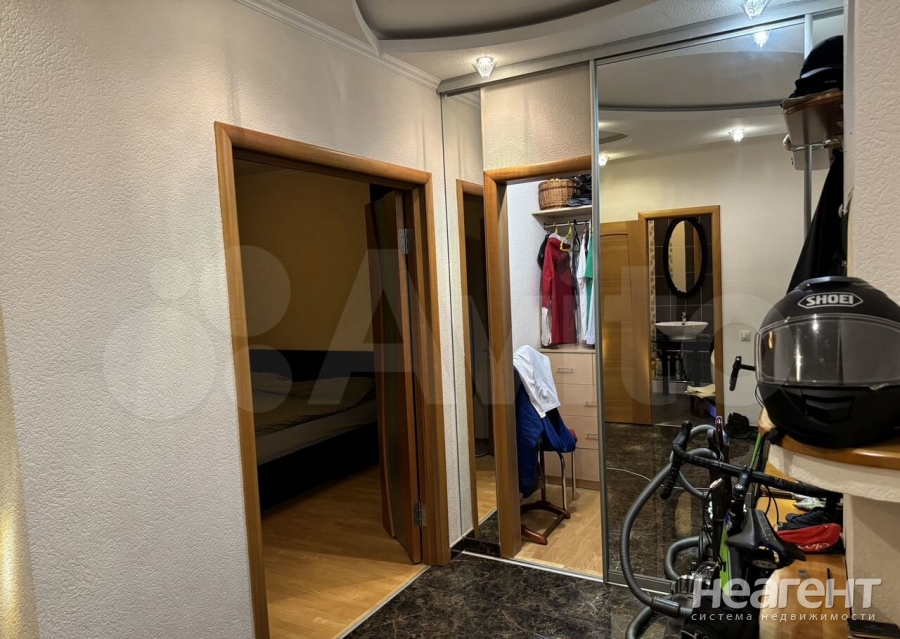 Продается 1-комнатная квартира, 44 м²