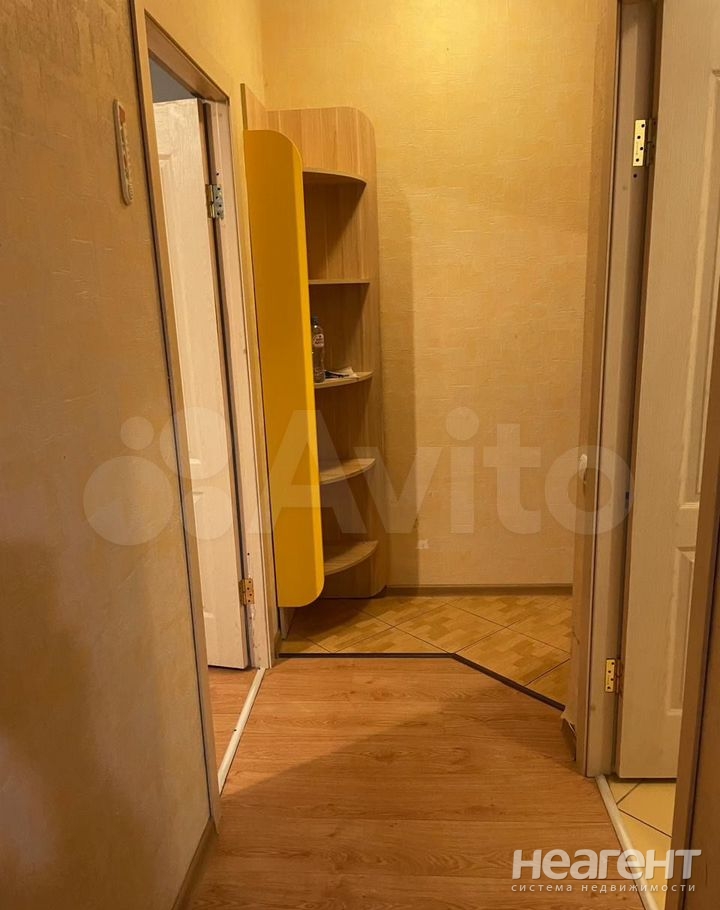 Продается 1-комнатная квартира, 36,8 м²