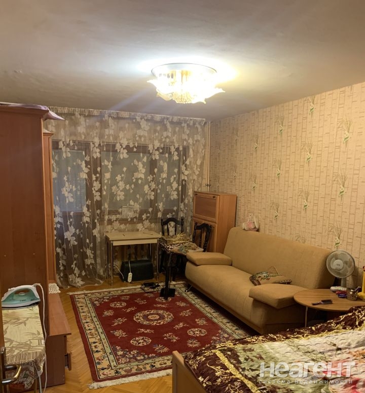 Продается 1-комнатная квартира, 39,9 м²