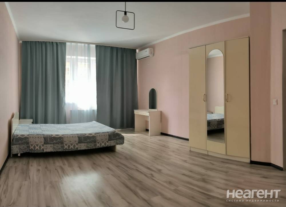 Сдается 1-комнатная квартира, 50 м²