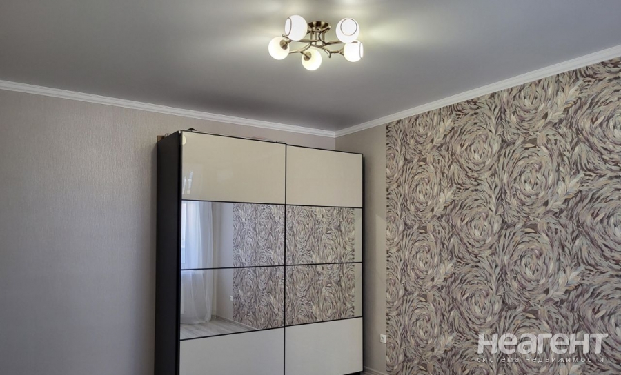 Продается 1-комнатная квартира, 45 м²