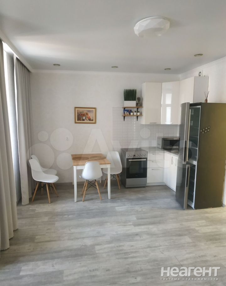 Продается 1-комнатная квартира, 42,1 м²