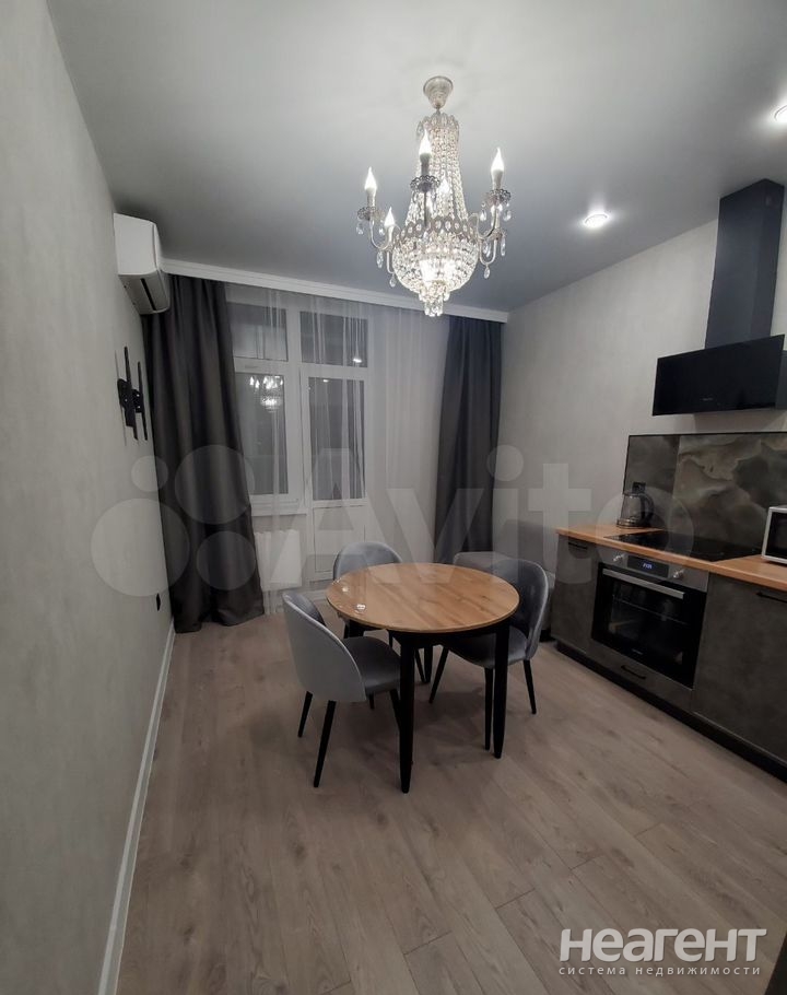 Сдается 2-х комнатная квартира, 65 м²