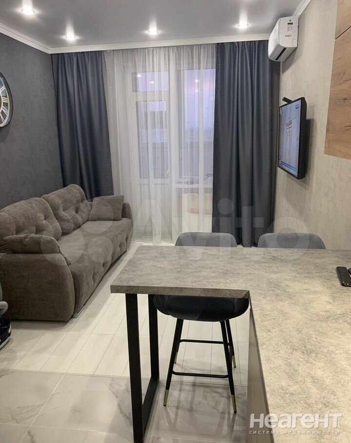 Продается 1-комнатная квартира, 38 м²