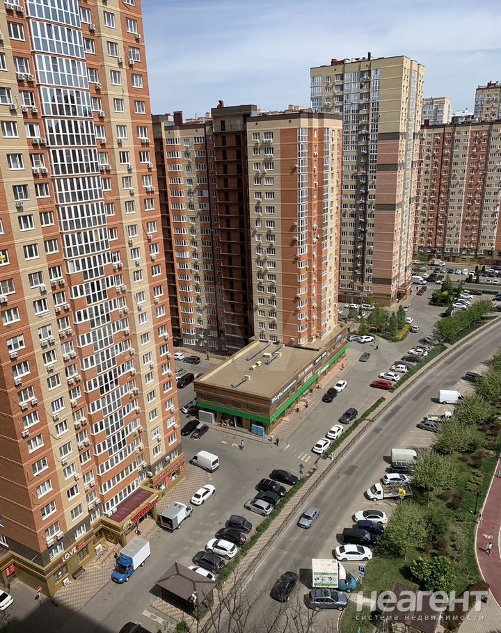 Продается 1-комнатная квартира, 38 м²