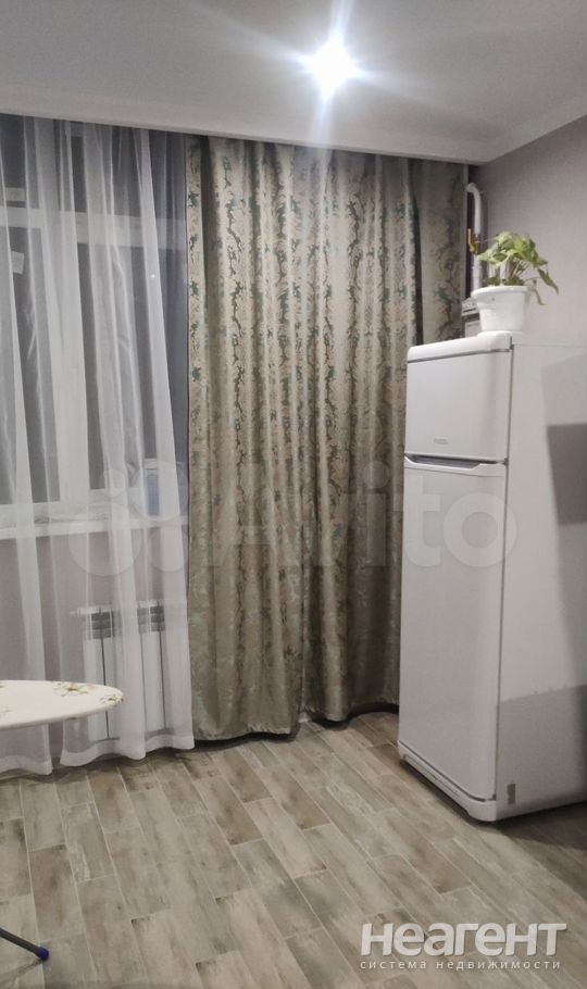 Продается 1-комнатная квартира, 42,6 м²