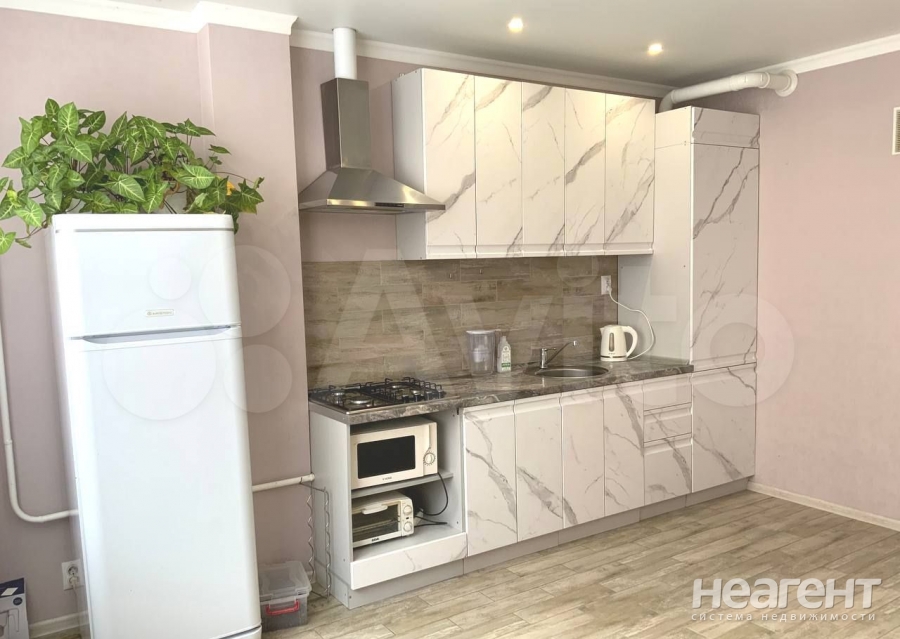 Продается 1-комнатная квартира, 42,6 м²