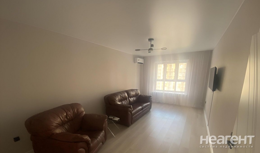 Сдается 2-х комнатная квартира, 64 м²