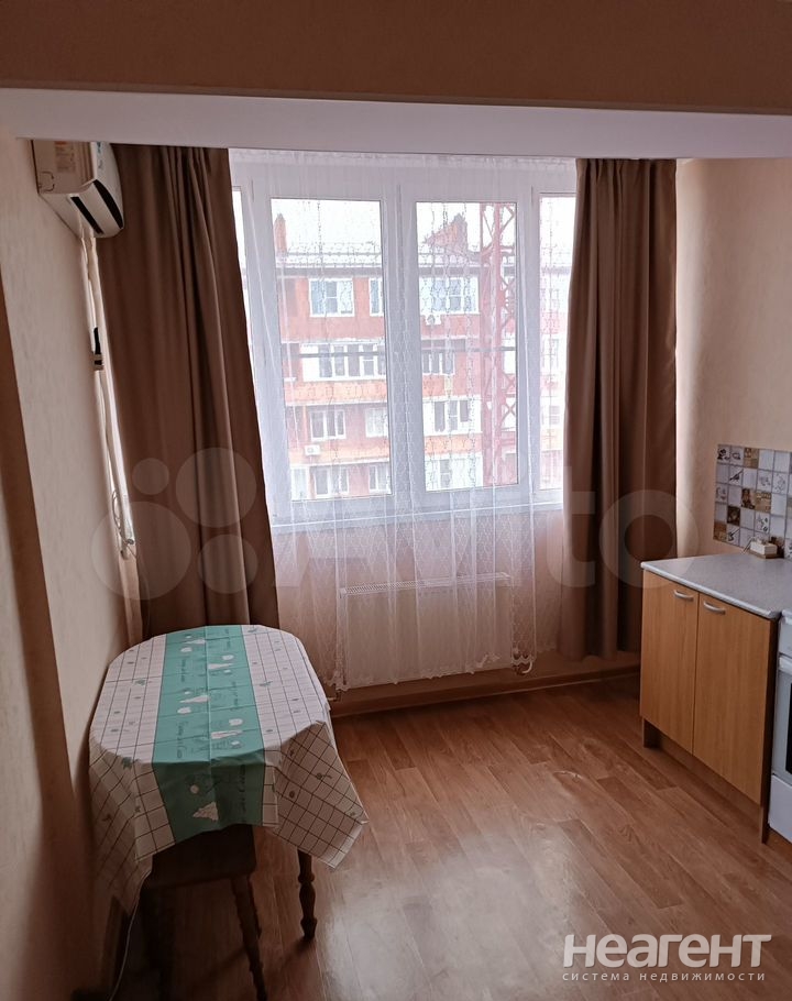 Продается 1-комнатная квартира, 39,7 м²