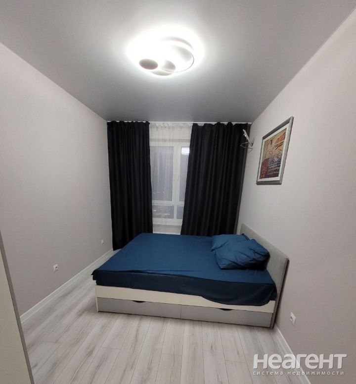 Сдается 1-комнатная квартира, 42 м²