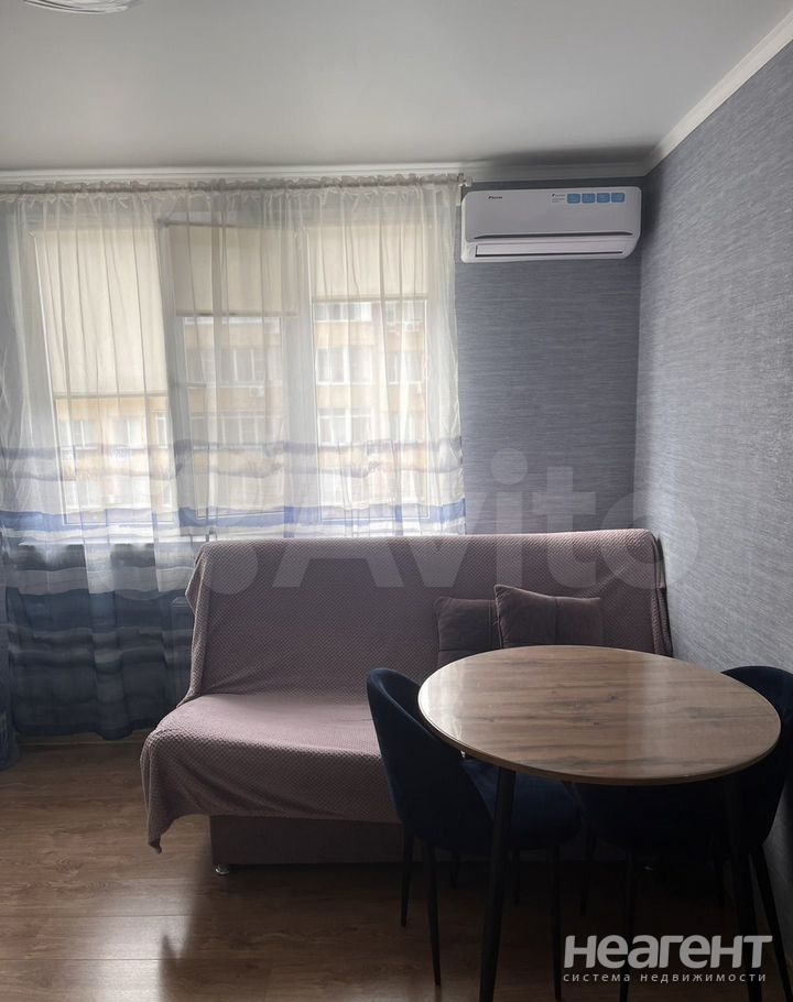 Продается 1-комнатная квартира, 37 м²