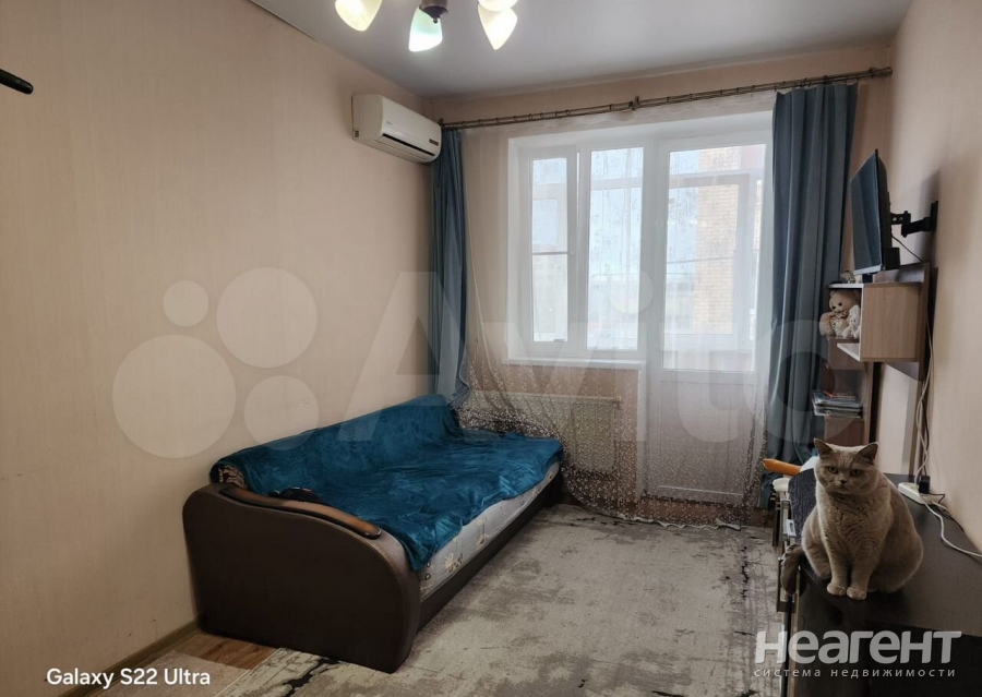 Продается 1-комнатная квартира, 38 м²