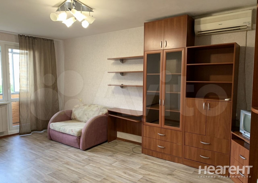 Продается 1-комнатная квартира, 33 м²