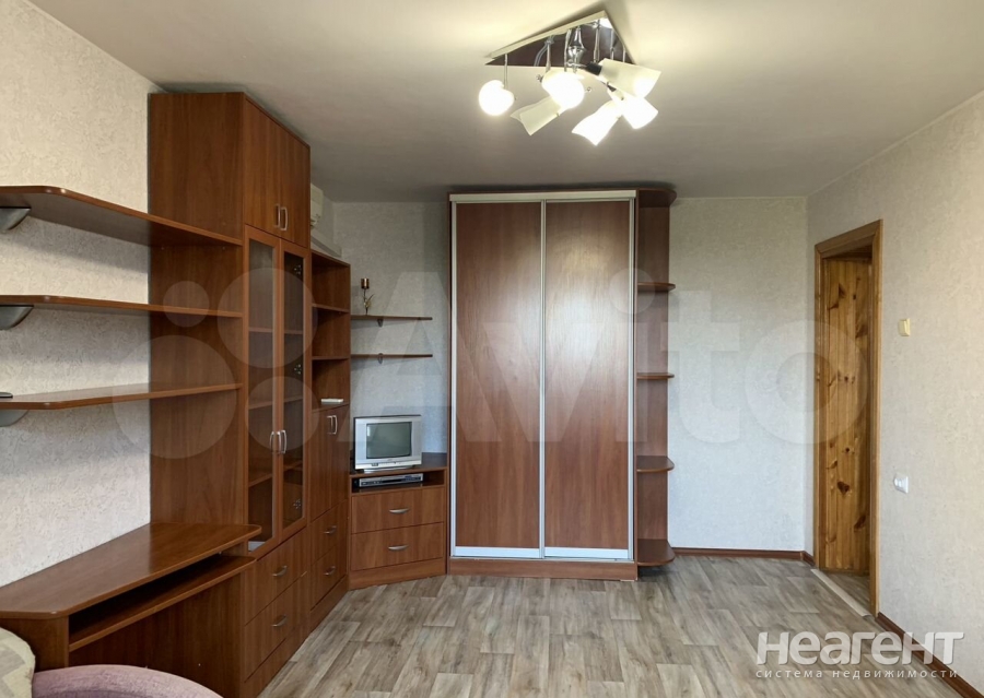 Продается 1-комнатная квартира, 33 м²