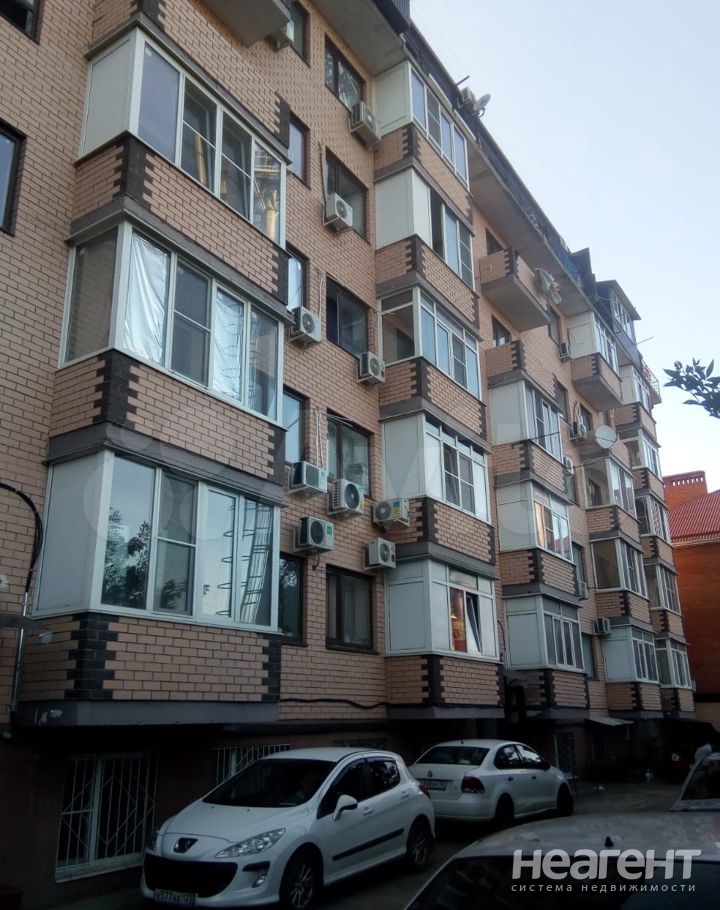 Сдается 1-комнатная квартира, 40 м²