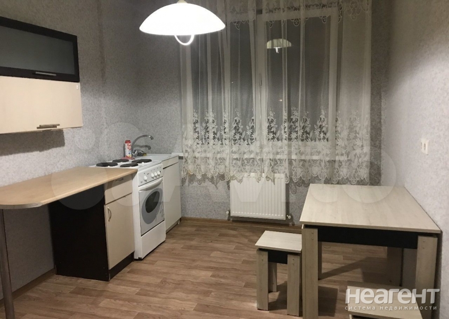 Продается 1-комнатная квартира, 35 м²