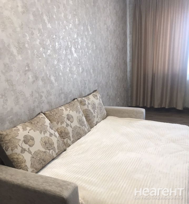 Сдается 2-х комнатная квартира, 70 м²