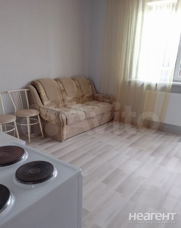 Сдается 1-комнатная квартира, 38 м²