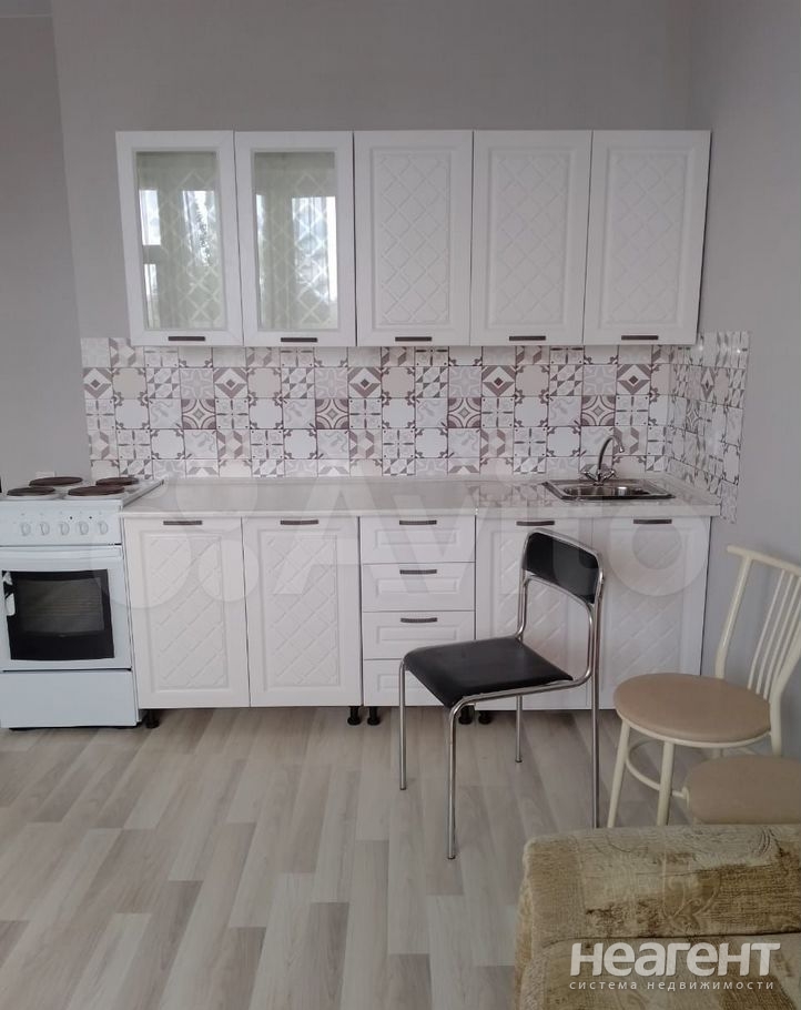 Сдается 1-комнатная квартира, 38 м²