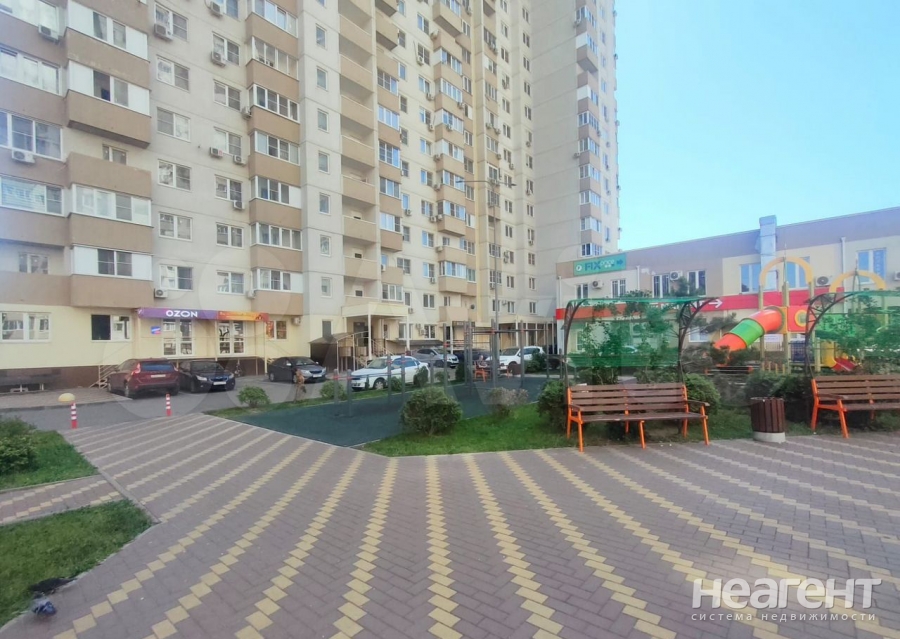 Продается 1-комнатная квартира, 48 м²