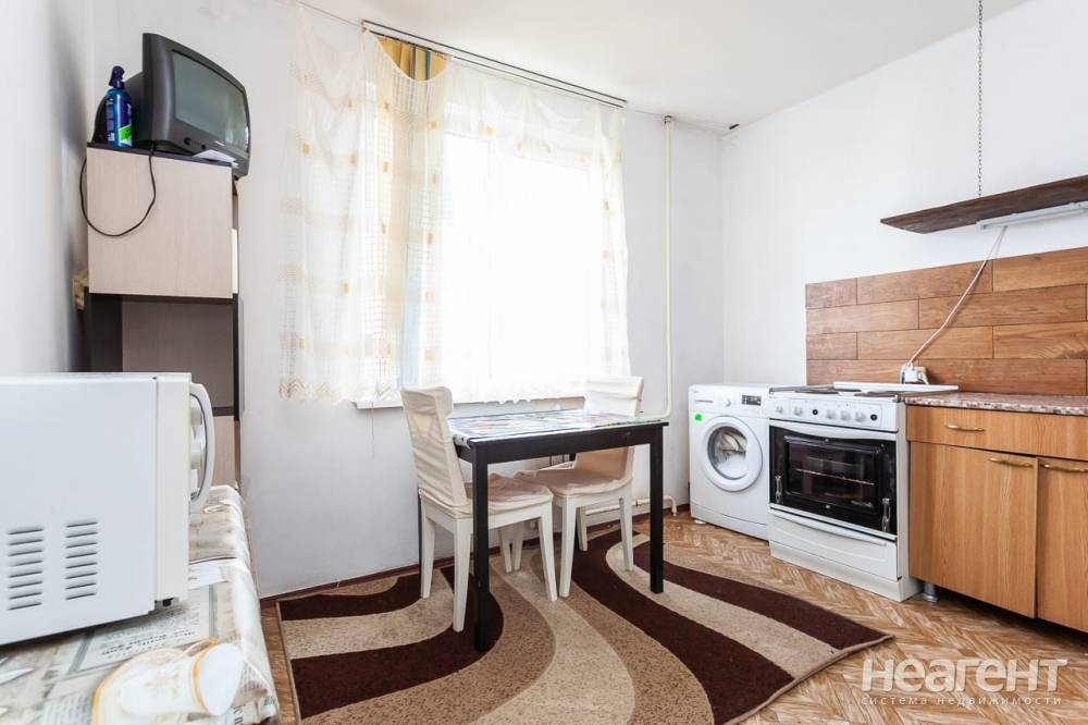 Продается 1-комнатная квартира, 40 м²