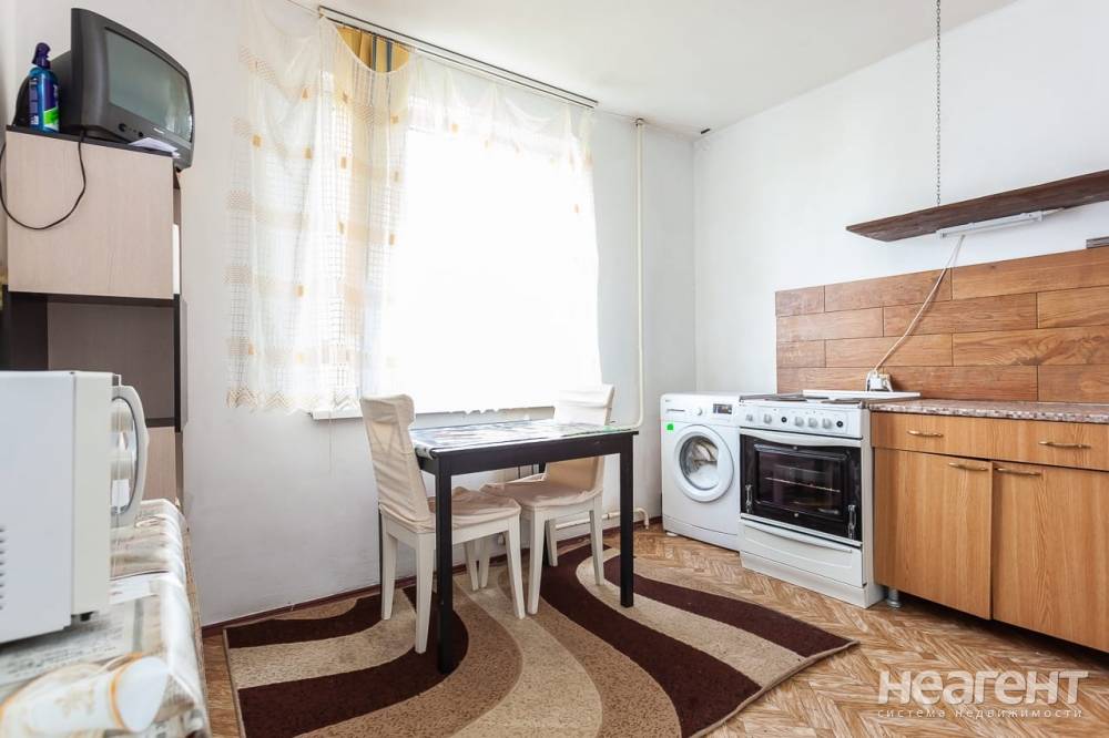 Продается 1-комнатная квартира, 40 м²