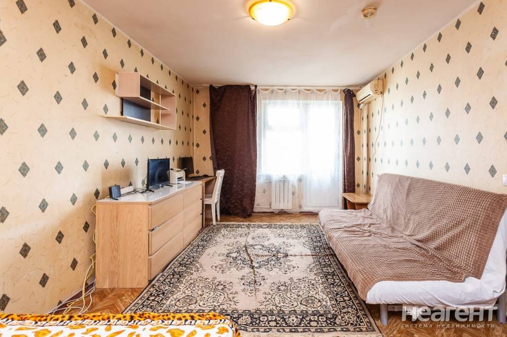 Продается 1-комнатная квартира, 40 м²