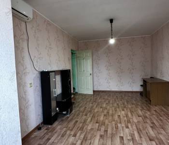 Продается 1-комнатная квартира, 40 м²