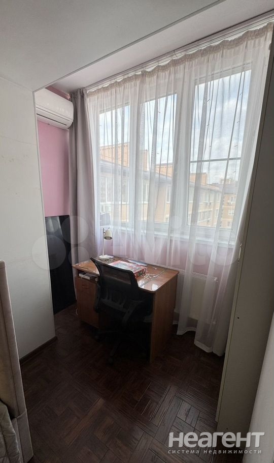 Продается 1-комнатная квартира, 32,7 м²