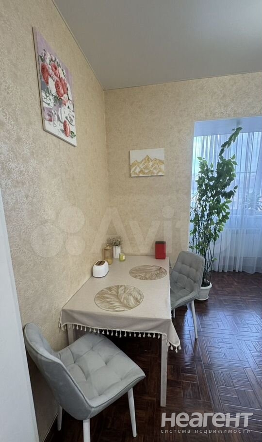 Продается 1-комнатная квартира, 32,7 м²