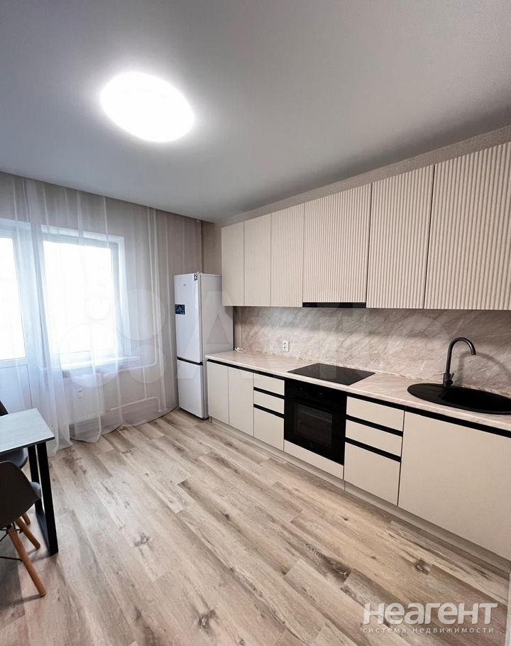 Сдается 2-х комнатная квартира, 64,5 м²