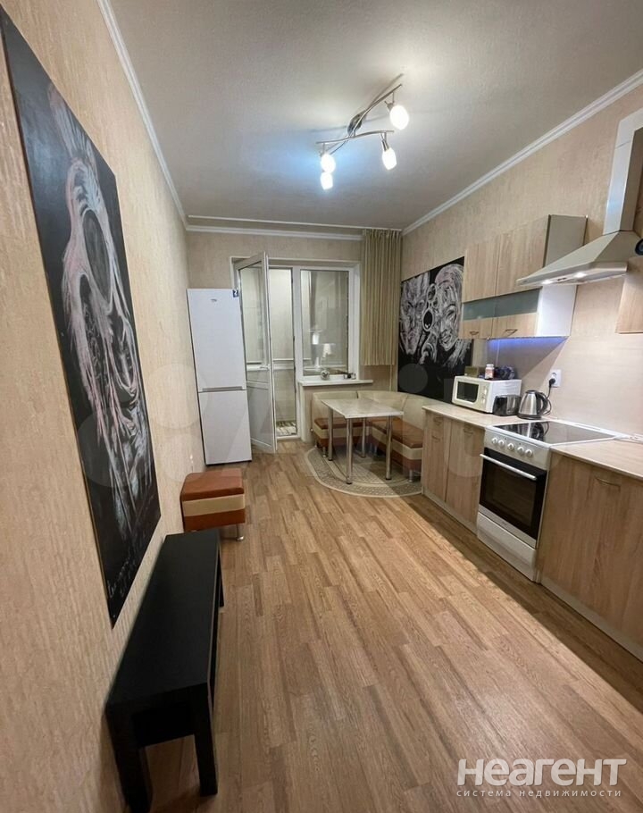 Продается 1-комнатная квартира, 46 м²