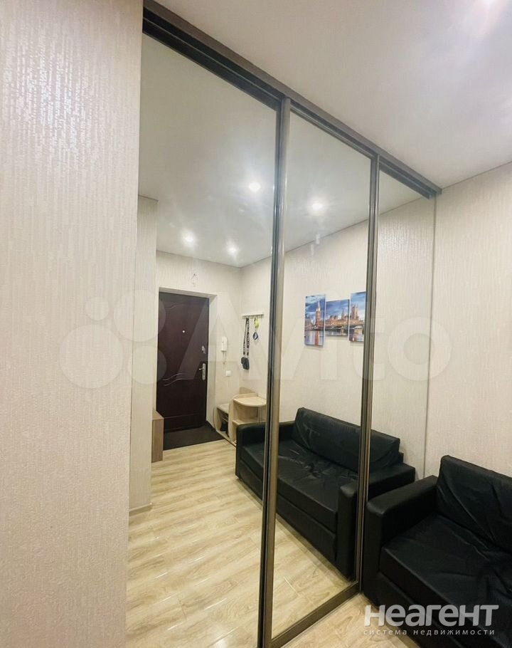 Продается 1-комнатная квартира, 50,1 м²