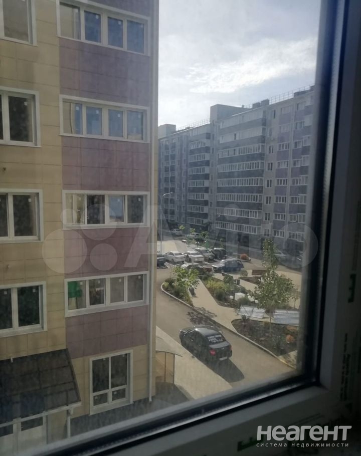 Продается 1-комнатная квартира, 38 м²