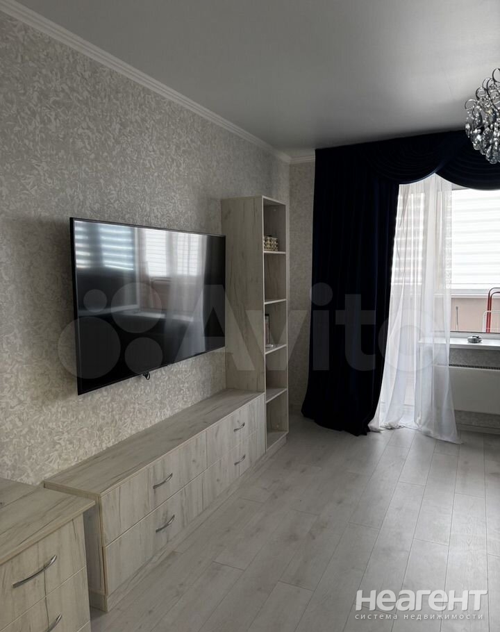 Сдается 2-х комнатная квартира, 70 м²