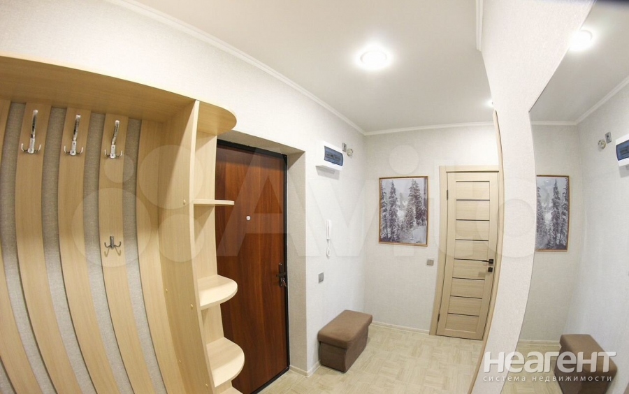 Продается 1-комнатная квартира, 40,4 м²