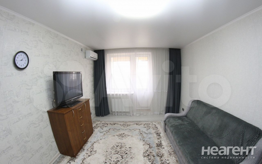 Продается 1-комнатная квартира, 40,4 м²