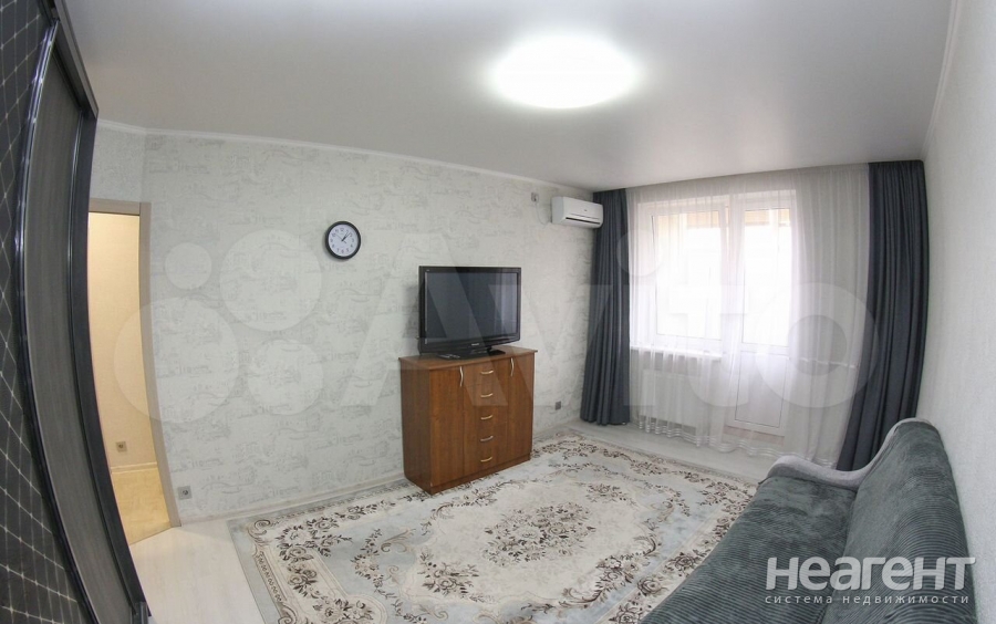 Продается 1-комнатная квартира, 40,4 м²