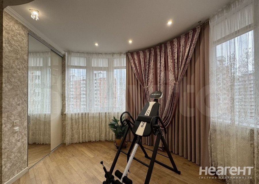 Продается Многокомнатная квартира, 187 м²