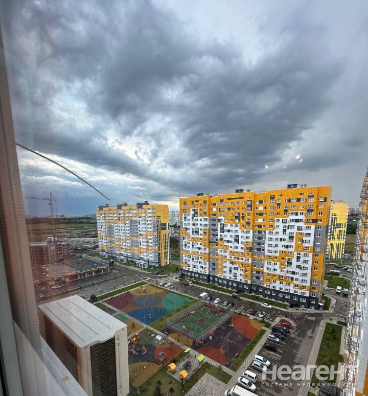 Сдается 1-комнатная квартира, 42 м²