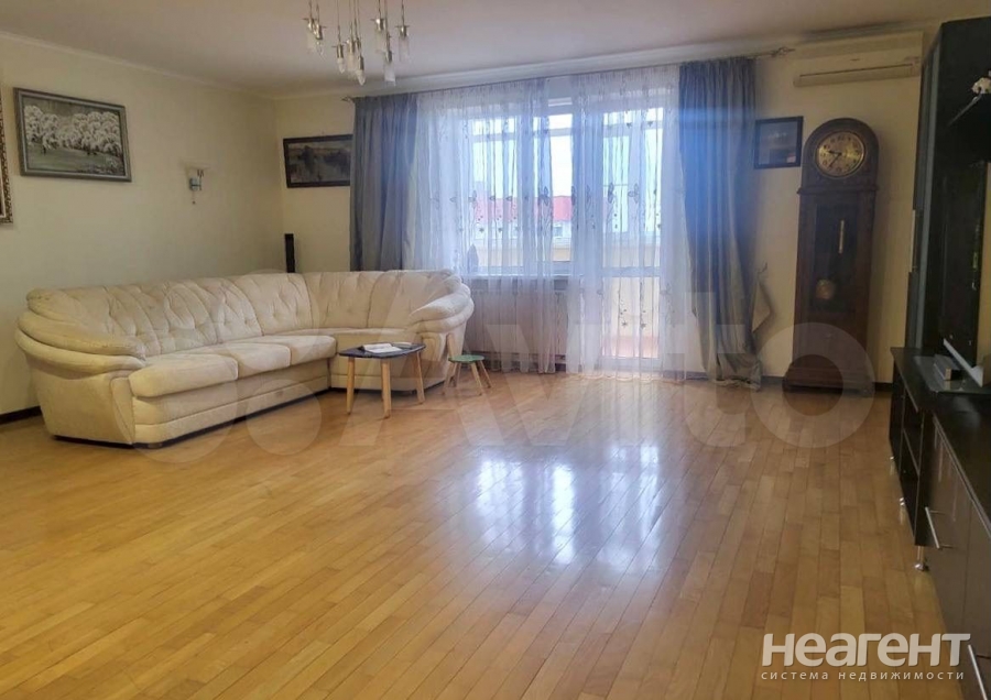 Продается 3-х комнатная квартира, 106 м²