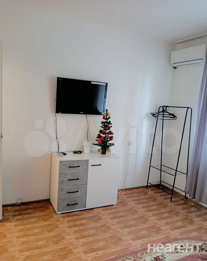 Продается 1-комнатная квартира, 35 м²