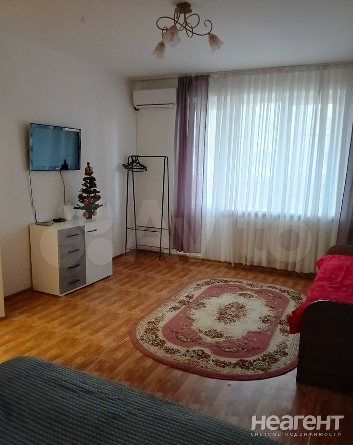 Продается 1-комнатная квартира, 35 м²