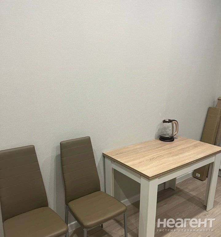 Сдается 1-комнатная квартира, 42,9 м²