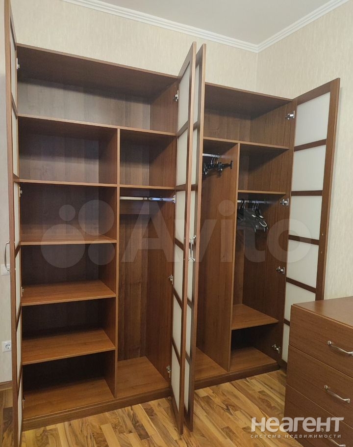 Сдается 2-х комнатная квартира, 75 м²