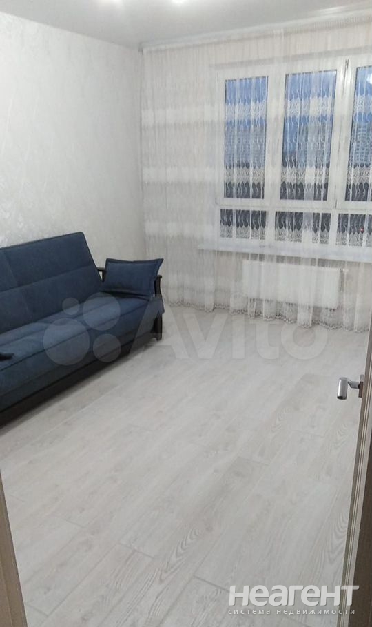 Сдается 1-комнатная квартира, 35 м²